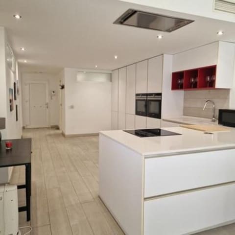 3 Zimmer Apartment zu vermieten in Puerto Banus, Marbella mit Pool Garage - 3.850 € (Ref: 8788864)