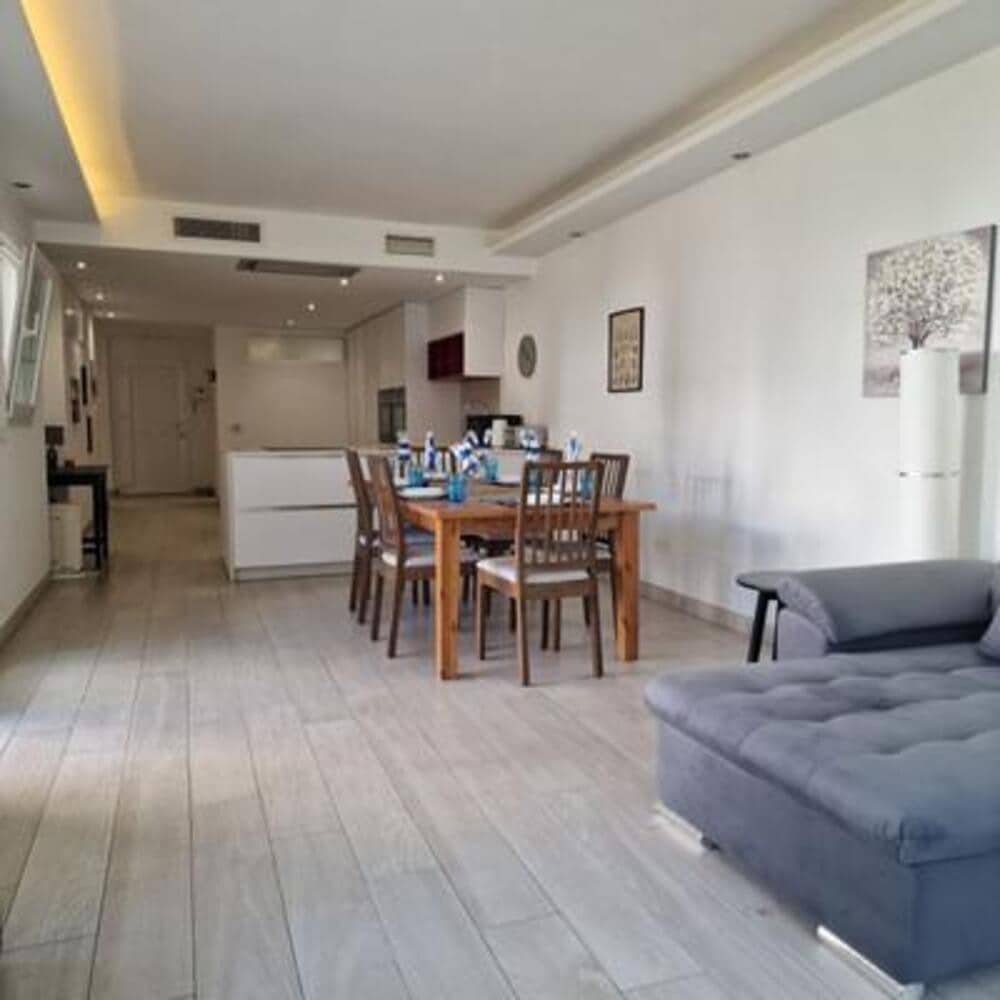 Apartamento de 3 habitaciones en Marbella en alquiler con piscina garaje - 3.850 € (Ref: 8788864)