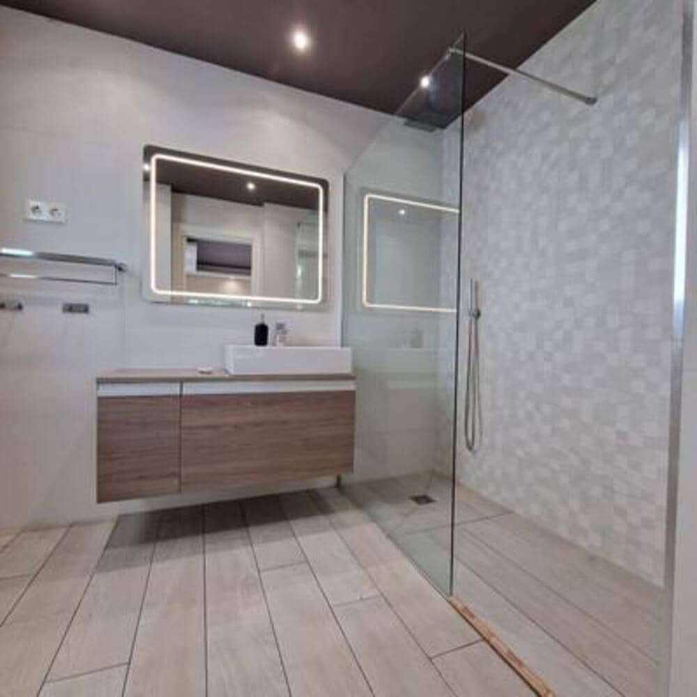 Apartamento de 3 habitaciones en Marbella en alquiler con piscina garaje - 3.850 € (Ref: 8788864)
