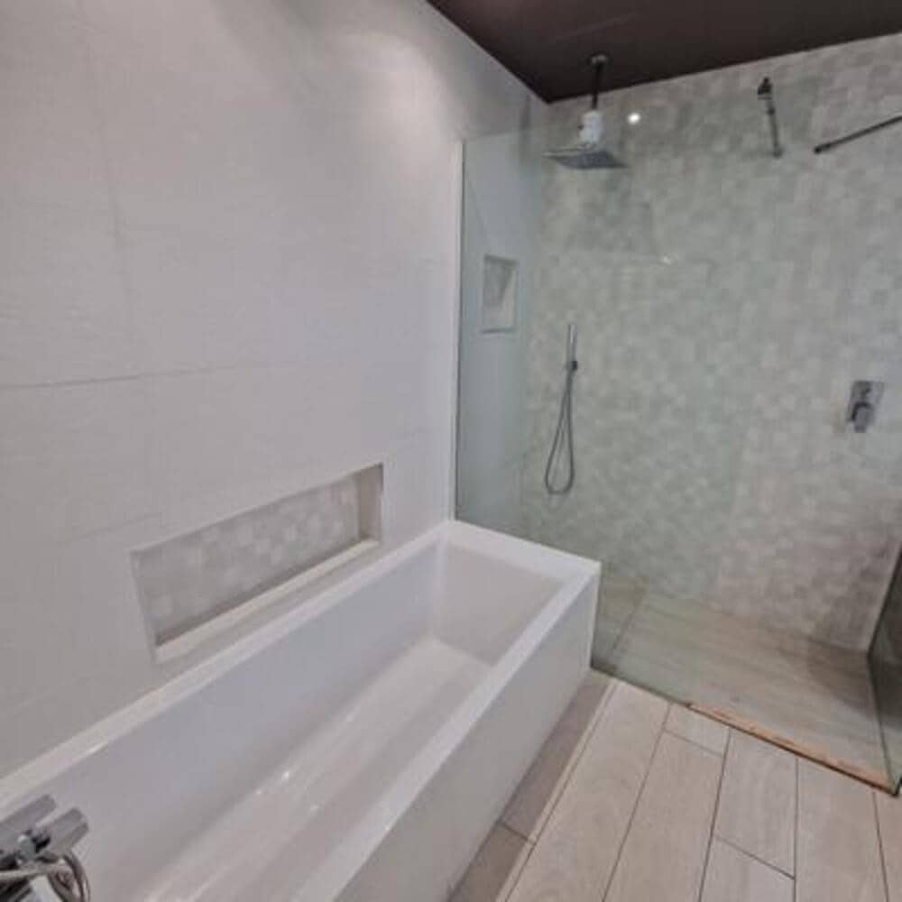 Apartamento de 3 habitaciones en Marbella en alquiler con piscina garaje - 3.850 € (Ref: 8788864)