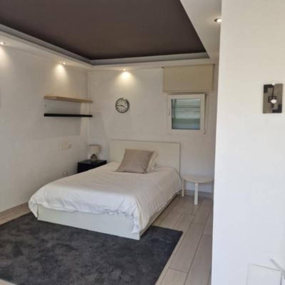 Apartamento de 3 habitaciones en Marbella en alquiler con piscina garaje - 3.850 € (Ref: 8788864)