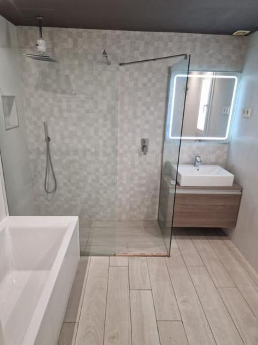 Apartamento de 3 habitaciones en Marbella en alquiler con piscina garaje - 3.850 € (Ref: 8788864)