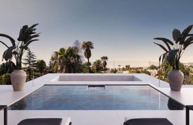 4 bedroom Villa for sale in Nueva Alcántara, Marbella with pool garage - € 3,790,000 (Ref: 8788865)
