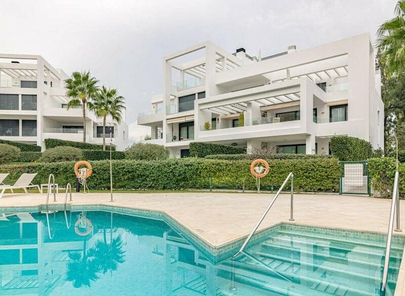 2 camera da letto Appartamento da affittare in Estepona con piscina garage - 3.500 € (Rif: 8800652)