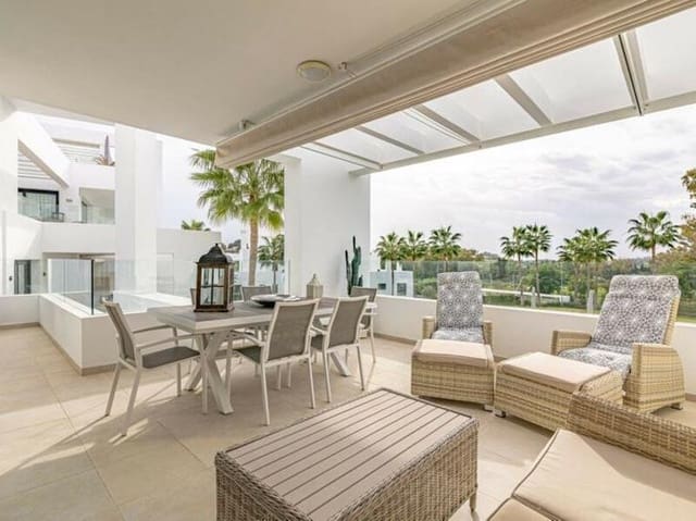 2 sypialnia Apartament do wynajęcia w La Alquería, Estepona z basenem garażem - 3 500 € (Ref: 8800652)