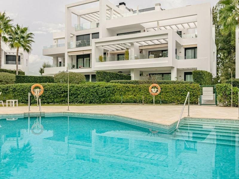 2 camera da letto Appartamento da affittare in Estepona con piscina garage - 3.500 € (Rif: 8800652)