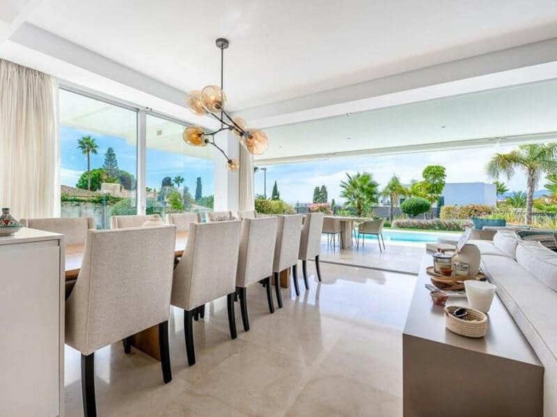 5 makuuhuone Huvila vuokrattavana paikassa Marbella mukana uima-altaan 
autotalli - 14 000 € (Ref: 8804034)