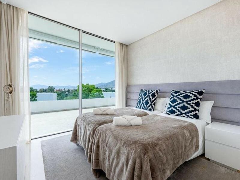 5 makuuhuone Huvila vuokrattavana paikassa Marbella mukana uima-altaan 
autotalli - 14 000 € (Ref: 8804034)