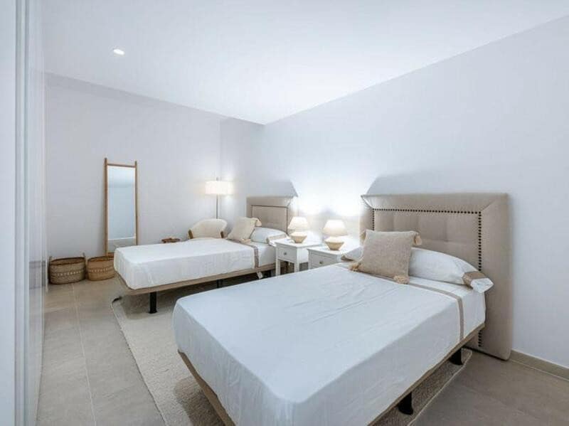 5 makuuhuone Huvila vuokrattavana paikassa Marbella mukana uima-altaan 
autotalli - 14 000 € (Ref: 8804034)