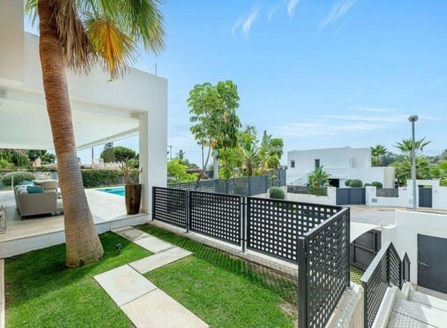 5 camera da letto Villa da affittare in Río Real, Marbella con piscina garage - 14.000 € (Rif: 8804034)