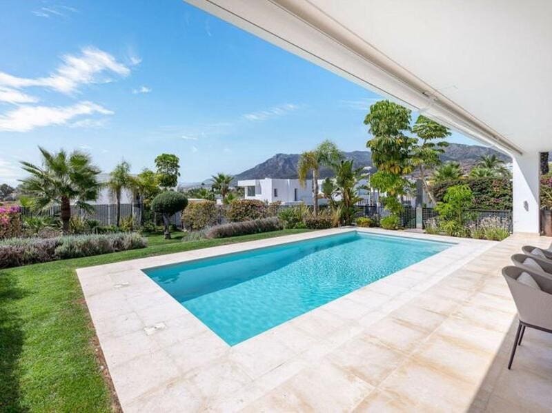 5 makuuhuone Huvila vuokrattavana paikassa Marbella mukana uima-altaan 
autotalli - 14 000 € (Ref: 8804034)