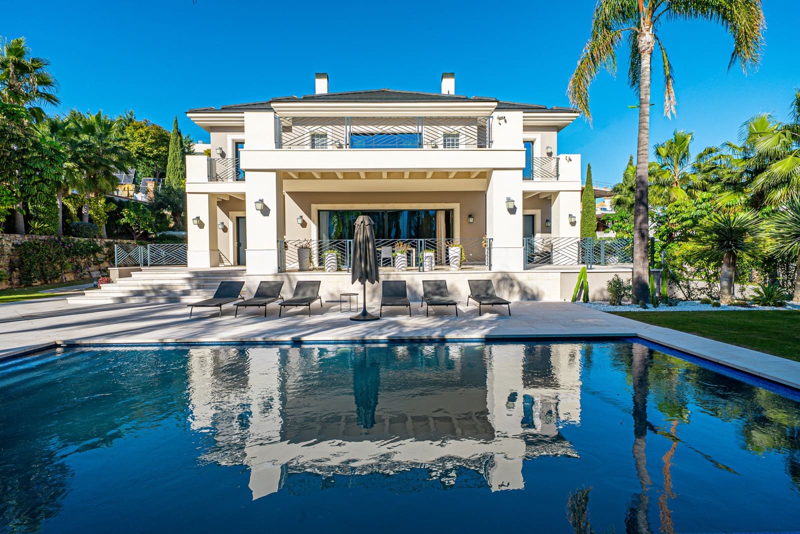 6 sypialnia Willa na sprzedaż w Los Flamingos z basenem garażem - 3 650 000 € (Ref: 8809069)