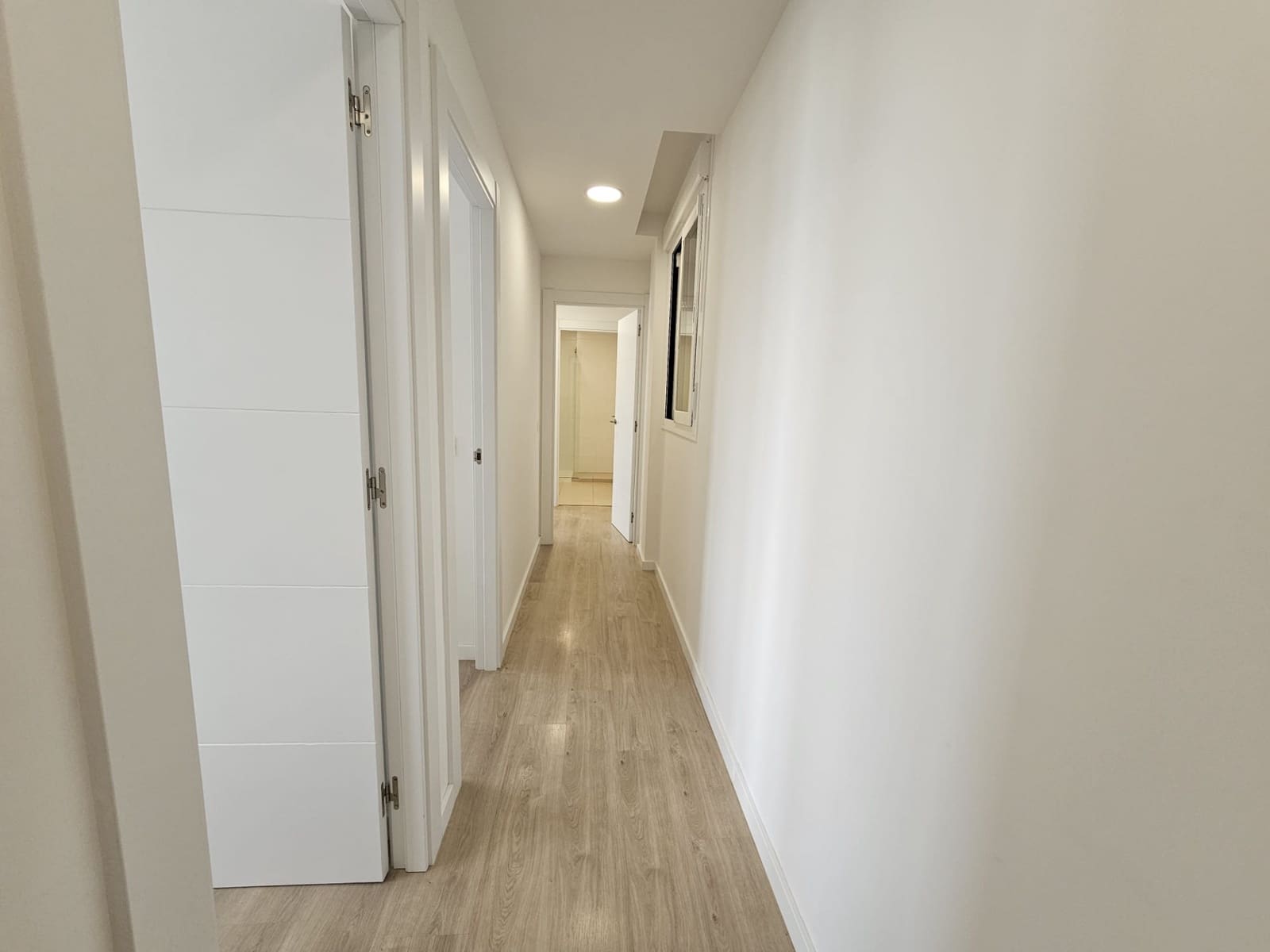 3 soveværelse Penthouse til leje i Marbella med swimmingpool garage - € 3.300 (Ref: 8816888)