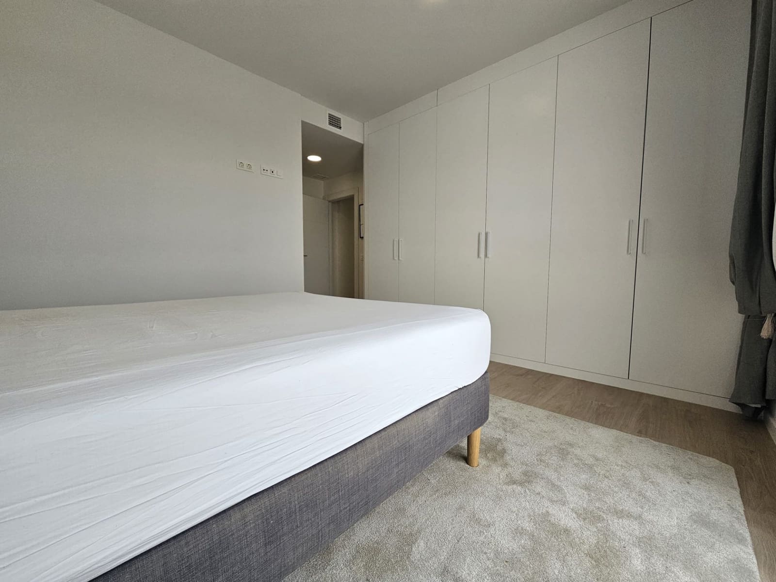 3 soveværelse Penthouse til leje i Marbella med swimmingpool garage - € 3.300 (Ref: 8816888)