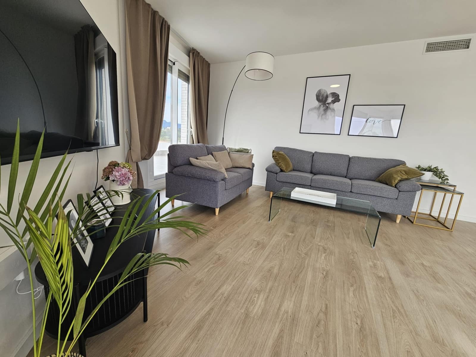 3 soveværelse Penthouse til leje i Marbella med swimmingpool garage - € 3.300 (Ref: 8816888)