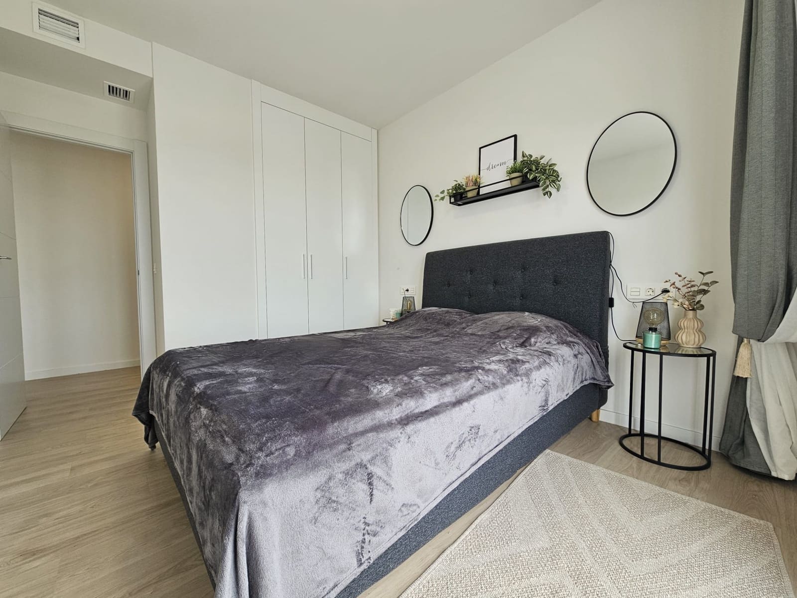 3 soveværelse Penthouse til leje i Marbella med swimmingpool garage - € 3.300 (Ref: 8816888)