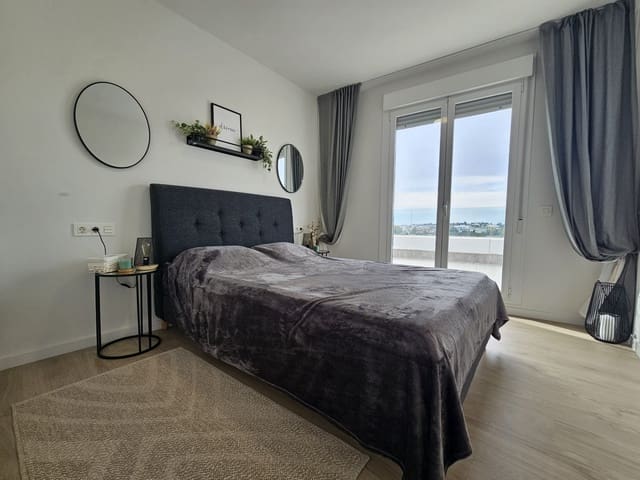 3 soveværelse Penthouse til leje i Rodeo Alto - Guadaiza - La Campana, Marbella med swimmingpool garage - € 3.300 (Ref: 8816888)