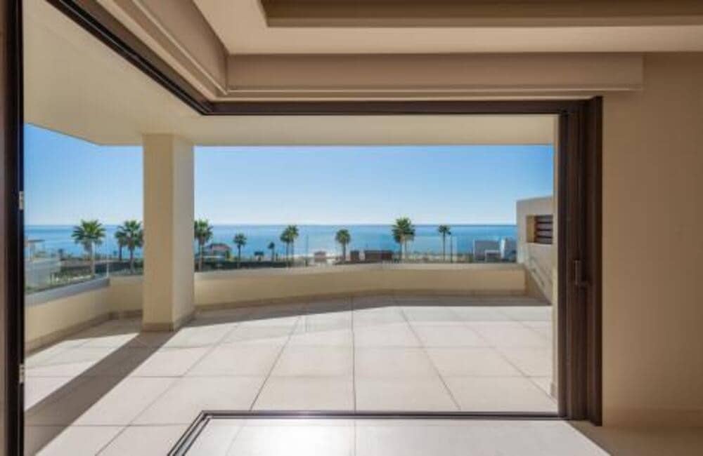 2 Zimmer Apartment zu vermieten in Estepona mit Pool Garage - 4.950 € (Ref: 8816889)