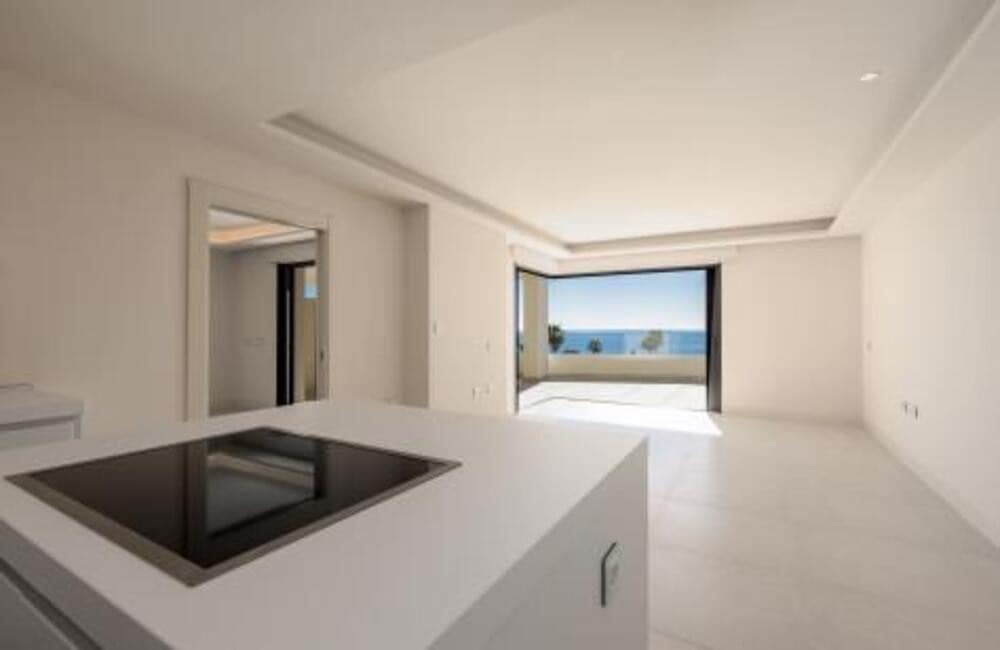 2 Zimmer Apartment zu vermieten in Estepona mit Pool Garage - 4.950 € (Ref: 8816889)