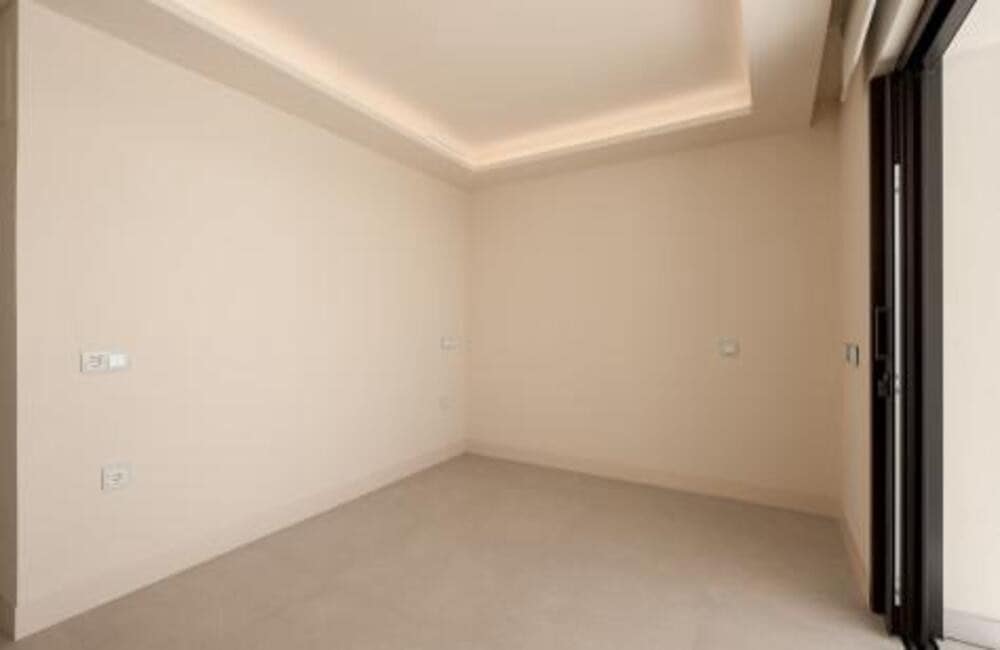 2 Zimmer Apartment zu vermieten in Estepona mit Pool Garage - 4.950 € (Ref: 8816889)