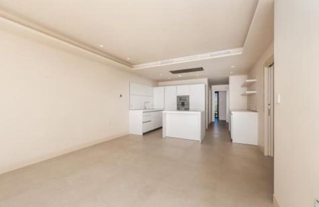 2 bedroom Apartment for rent in El Velerín, Estepona with pool garage - € 4,950 (Ref: 8816889)