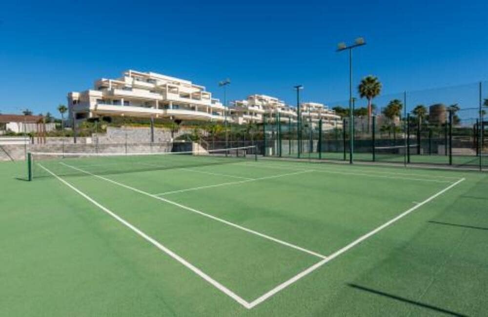 2 Zimmer Apartment zu vermieten in Estepona mit Pool Garage - 4.950 € (Ref: 8816889)