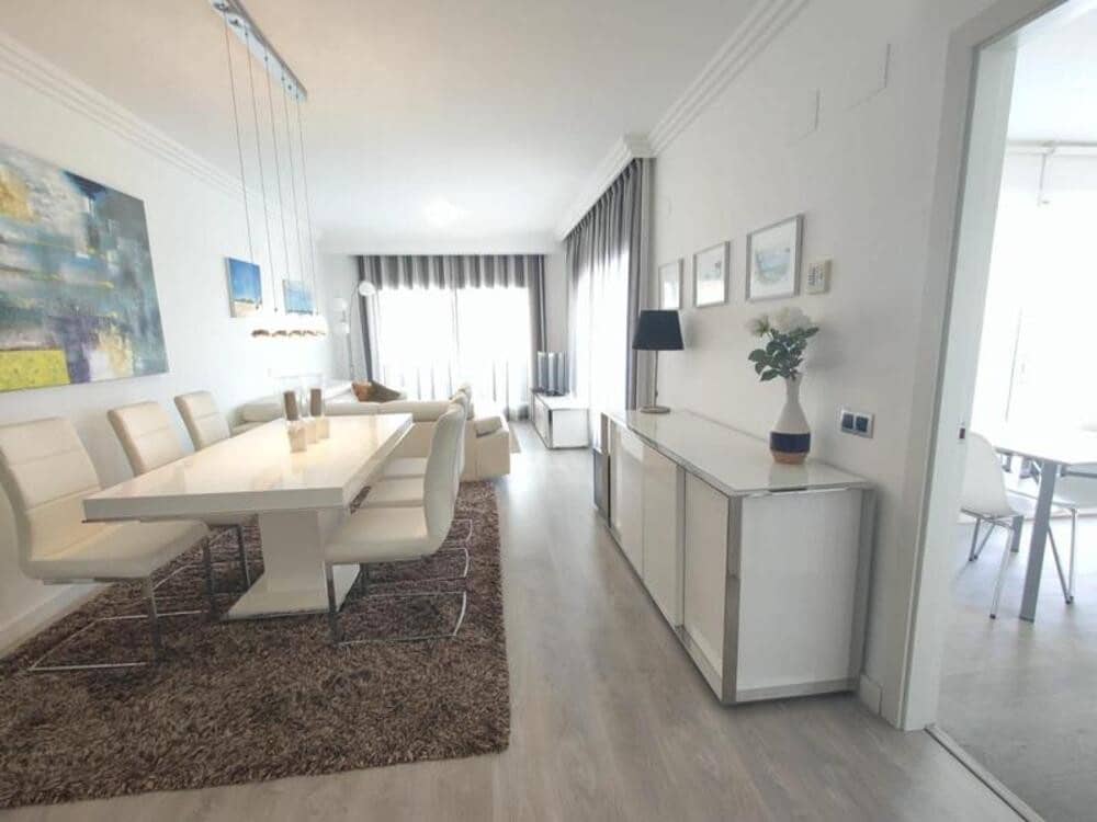 Appartement de 3 chambres à louer à La Quinta avec piscine garage - 3 300 € (Ref: 8821163)