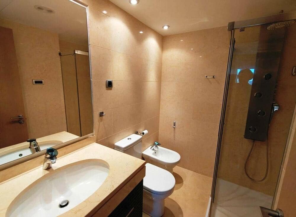 2 sypialnia Apartament do wynajęcia w Marbella z basenem garażem - 3 500 € (Ref: 8824517)