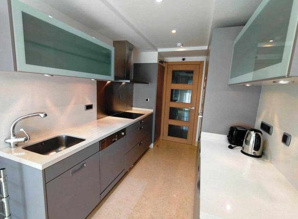 2 sypialnia Apartament do wynajęcia w Marbella z basenem garażem - 3 500 € (Ref: 8824517)