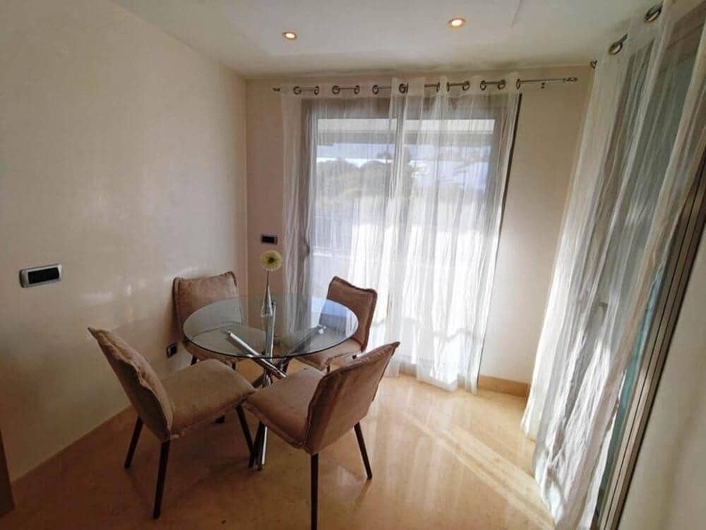 2 sypialnia Apartament do wynajęcia w Marbella z basenem garażem - 3 500 € (Ref: 8824517)