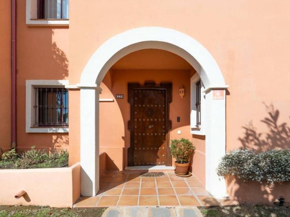 4 soveværelse Byhus til salg i Marbella med swimmingpool garage - € 1.100.000 (Ref: 8838060)