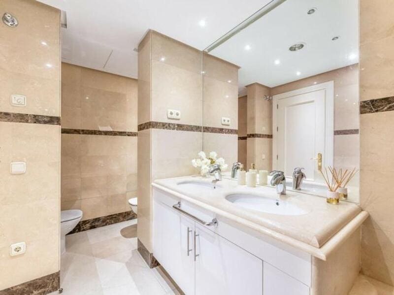 3 camera da letto Appartamento in vendita in Marbella con piscina garage - 1.300.000 € (Rif: 8838063)