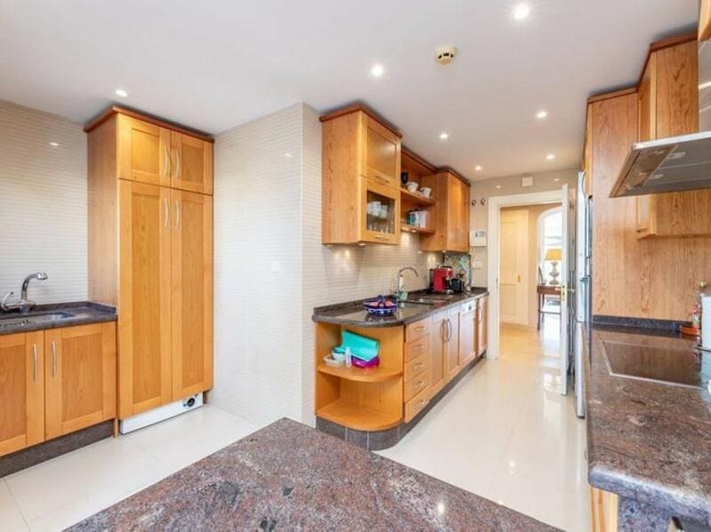 3 camera da letto Appartamento in vendita in Marbella con piscina garage - 1.300.000 € (Rif: 8838063)