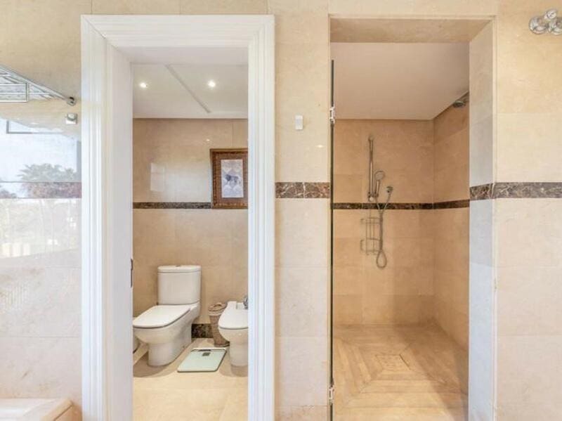 3 soverom Leilighet til salgs i Marbella med svømmebasseng garasje - € 1 300 000 (Ref: 8838063)