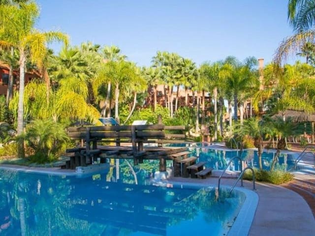 3 chambre Appartement à vendre à La Dama de Noche - La Alzambra, Marbella avec piscine garage - 1 300 000 € (Ref: 8838063)