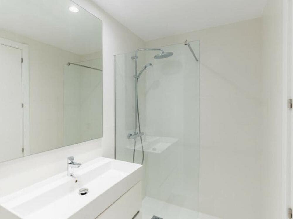 3 sypialnia Penthouse na sprzedaż w Estepona z basenem garażem - 760 000 € (Ref: 8840488)