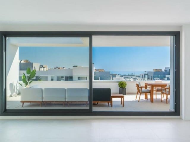 3 chambre Penthouse à vendre à La Concha - Resina Golf, Estepona avec piscine garage - 760 000 € (Ref: 8840488)
