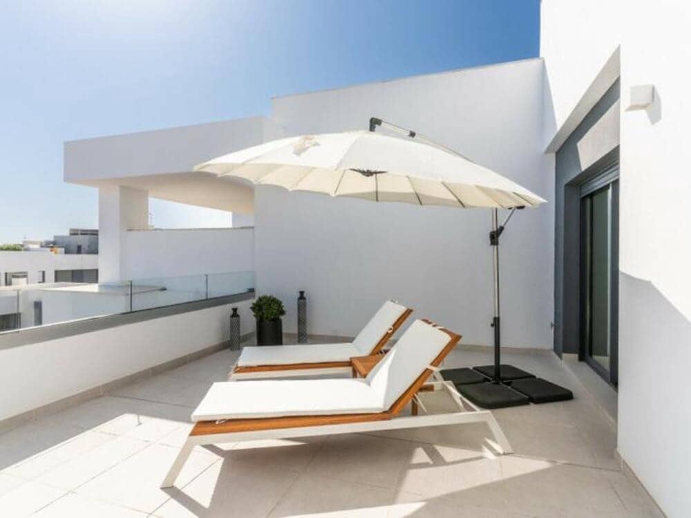 3 sypialnia Penthouse na sprzedaż w Estepona z basenem garażem - 760 000 € (Ref: 8840488)
