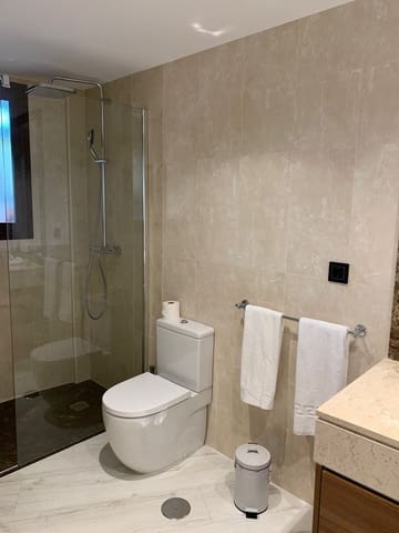 3 camera da letto Appartamento da affittare in Villacana - Costalita - Saladillo, Estepona con piscina garage - 3.200 € (Rif: 8847004)