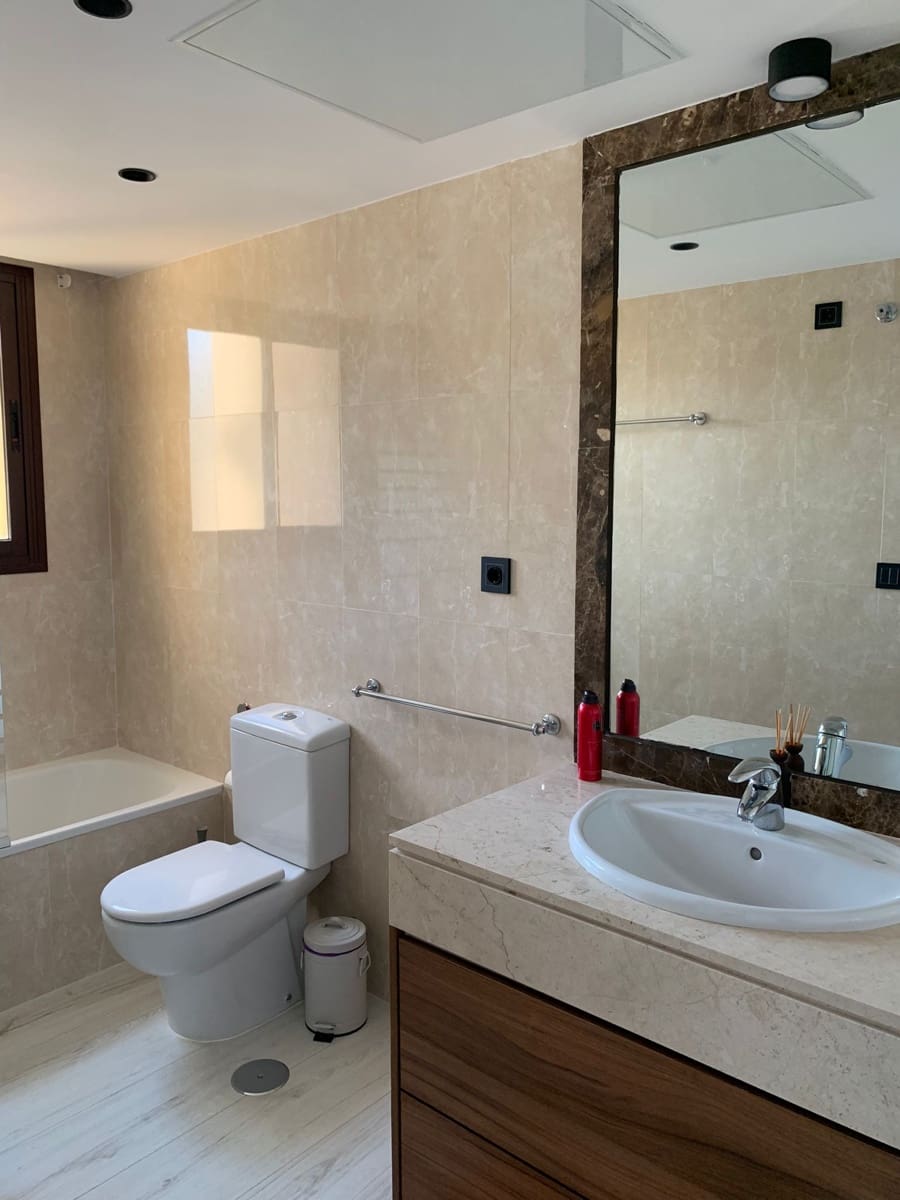 3 sypialnia Apartament do wynajęcia w Estepona z basenem garażem - 3 200 € (Ref: 8847004)