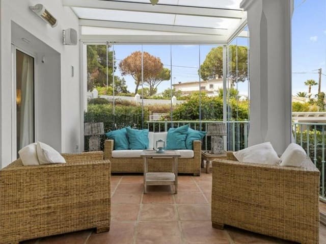 5 soverom Villa til salgs i Playa Bajadilla - Puertos, Marbella med svømmebasseng garasje - € 2 290 000 (Ref: 8851070)