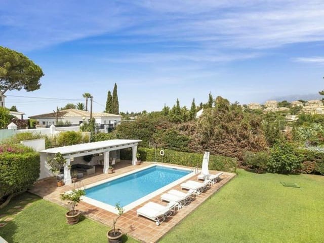 5 soveværelse Villa til salg i Playa Bajadilla - Puertos, Marbella med swimmingpool garage - € 2.290.000 (Ref: 8851070)