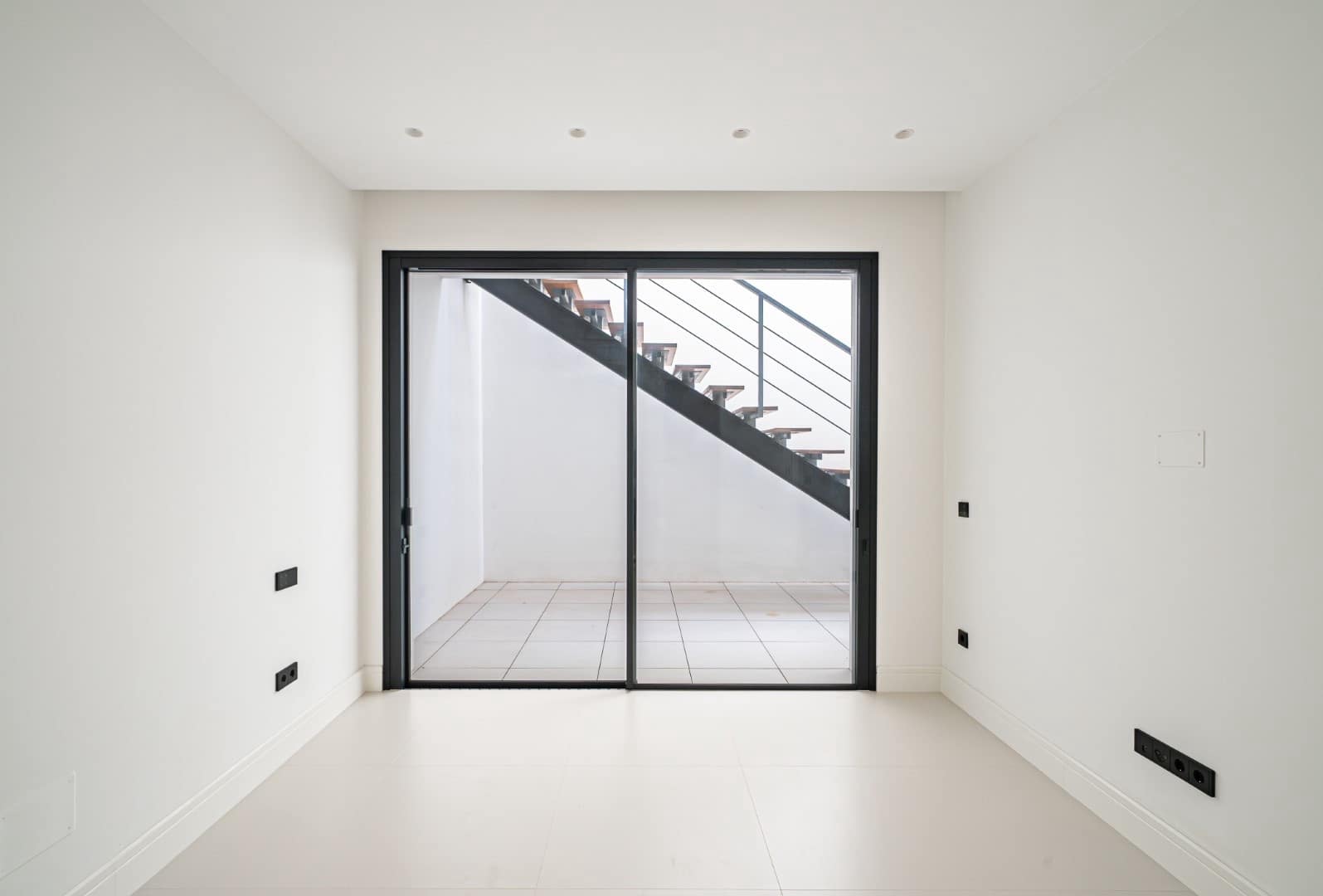 4 soverom Villa til salgs i Marbella med svømmebasseng garasje - € 3 500 000 (Ref: 8854442)