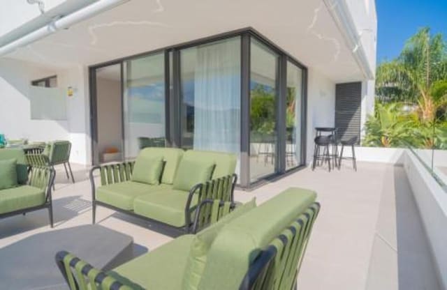 3 soverom Leilighet til salgs i Nueva Atalaya, Estepona med svømmebasseng garasje - € 940 000 (Ref: 8854445)