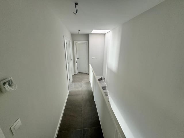 4 camera da letto Villetta Bifamiliare in vendita in Riviera del Sol, Mijas con piscina garage - 725.000 € (Rif: 8856712)