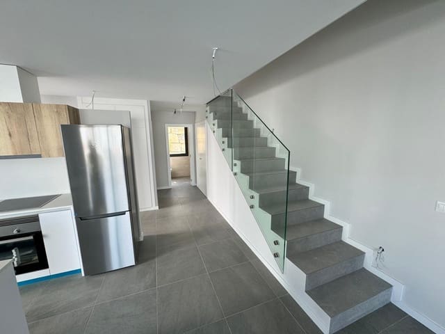 4 soveværelse Semi-Rækkehus til salg i Riviera del Sol, Mijas med swimmingpool garage - € 685.000 (Ref: 8856712)
