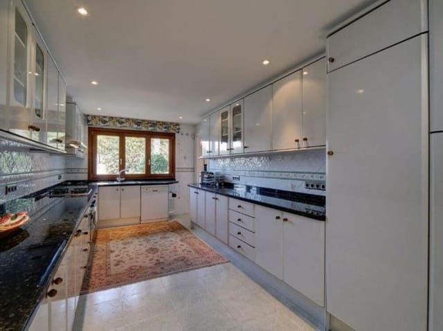 5 soverom Villa til salgs i Costalita, Estepona med svømmebasseng garasje - € 2 400 000 (Ref: 8862150)