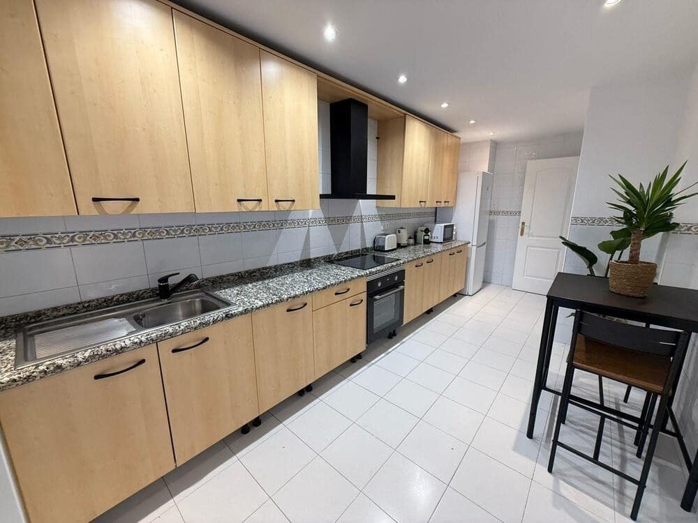 3 soveværelse Lejlighed til leje i San Pedro de Alcantara med swimmingpool garage - € 2.950 (Ref: 8864260)