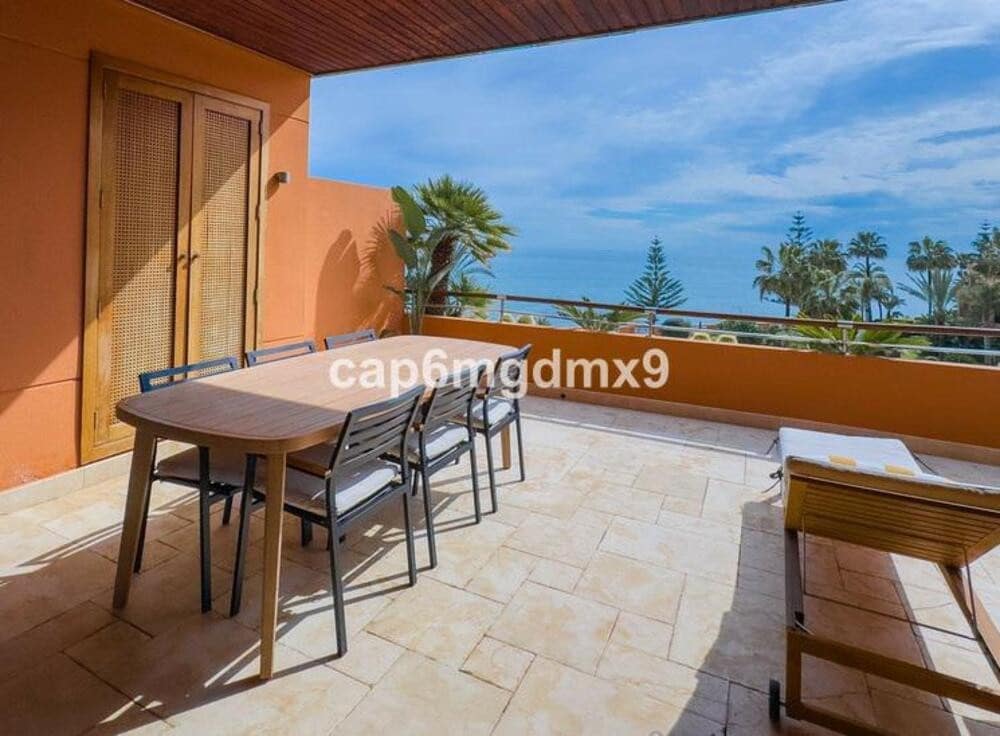 Penthouse de 3 chambres à louer à Marbella avec piscine garage - 12 000 € (Ref: 8864265)