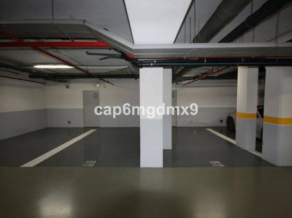 Penthouse de 3 chambres à louer à Marbella avec piscine garage - 12 000 € (Ref: 8864265)